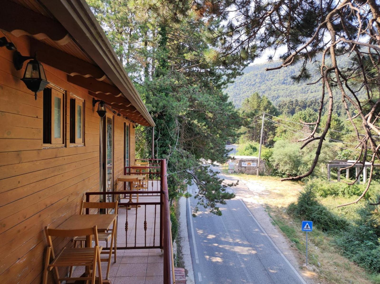 Hotel Toni Llogora Dukat 외부 사진