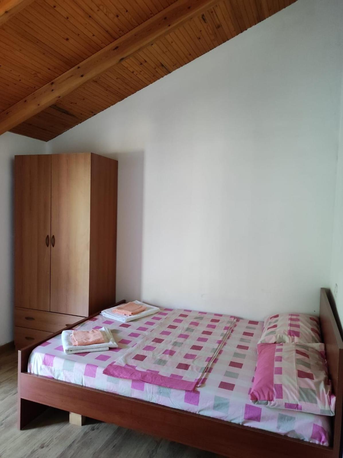 Hotel Toni Llogora Dukat 외부 사진